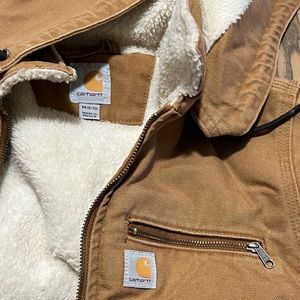 Youth carhartt coat with detachable hood